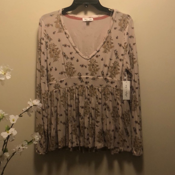 NEW Tan Top, Medium - Picture 2 of 8